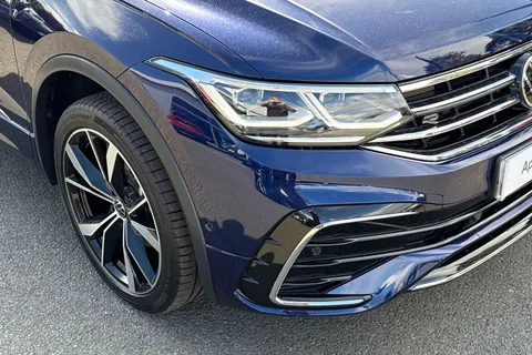 9 of 51 for Volkswagen Tiguan Allspace Tiguan Allspace R-Line 1.5 TSI 150PS 7-Speed DSG 5 Door | Heated Seats