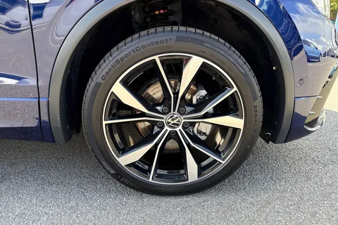 10 of 51 for Volkswagen Tiguan Allspace Tiguan Allspace R-Line 1.5 TSI 150PS 7-Speed DSG 5 Door | Heated Seats