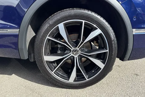 12 of 51 for Volkswagen Tiguan Allspace Tiguan Allspace R-Line 1.5 TSI 150PS 7-Speed DSG 5 Door | Heated Seats