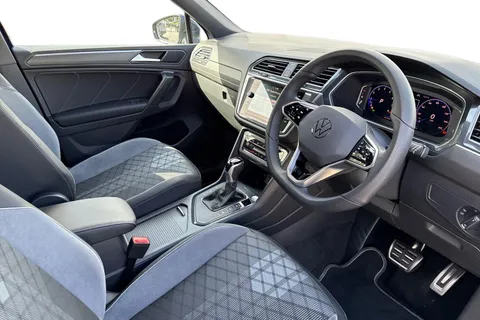 14 of 51 for Volkswagen Tiguan Allspace Tiguan Allspace R-Line 1.5 TSI 150PS 7-Speed DSG 5 Door | Heated Seats