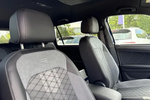 24 of 51 for Volkswagen Tiguan Allspace Tiguan Allspace R-Line 1.5 TSI 150PS 7-Speed DSG 5 Door | Heated Seats