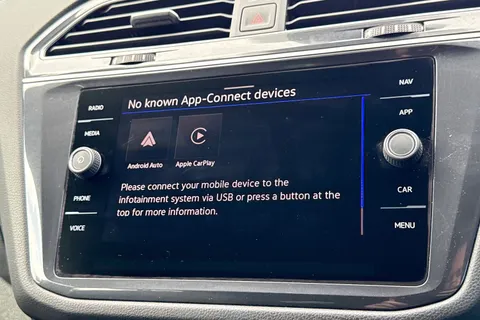 31 of 51 for Volkswagen Tiguan Allspace Tiguan Allspace R-Line 1.5 TSI 150PS 7-Speed DSG 5 Door | Heated Seats