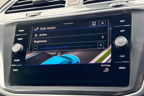 34 of 51 for Volkswagen Tiguan Allspace Tiguan Allspace R-Line 1.5 TSI 150PS 7-Speed DSG 5 Door | Heated Seats