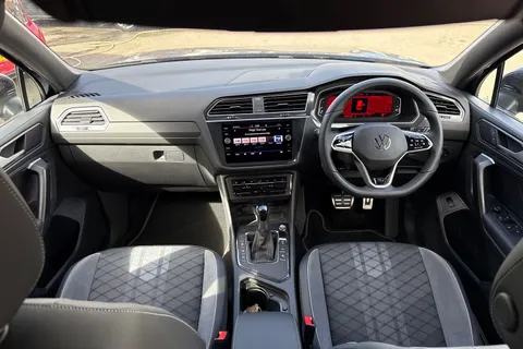 41 of 51 for Volkswagen Tiguan Allspace Tiguan Allspace R-Line 1.5 TSI 150PS 7-Speed DSG 5 Door | Heated Seats