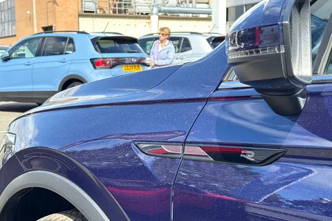 44 of 51 for Volkswagen Tiguan Allspace Tiguan Allspace R-Line 1.5 TSI 150PS 7-Speed DSG 5 Door | Heated Seats