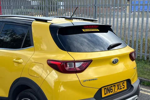 DN67XLS Kia Stonic 1.0 T-GDi First Edition Euro 6 (s/s) 5dr Thumbnail #8