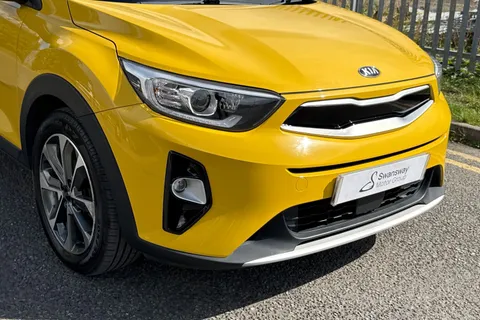 DN67XLS Kia Stonic 1.0 T-GDi First Edition Euro 6 (s/s) 5dr Thumbnail #9