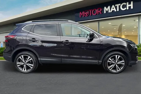 RK18MVC Nissan Qashqai 1.2 DIG-T N-Connecta Euro 6 (s/s) 5dr Thumbnail #4