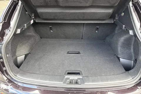 RK18MVC Nissan Qashqai 1.2 DIG-T N-Connecta Euro 6 (s/s) 5dr Thumbnail #10