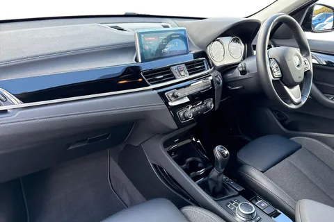 PJ20SOH BMW X1 1.5 18i Sport sDrive Euro 6 (s/s) 5dr Thumbnail #9