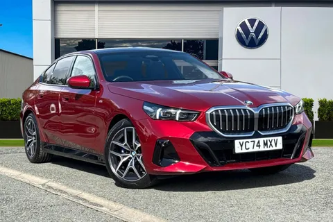 YC74MXV BMW 5 Series 2.0 520i MHT M Sport Steptronic Euro 6 (s/s) 4dr Thumbnail #2