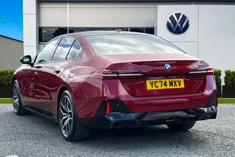 YC74MXV BMW 5 Series 2.0 520i MHT M Sport Steptronic Euro 6 (s/s) 4dr Thumbnail #3