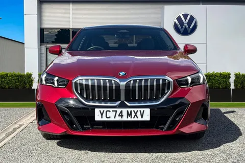 YC74MXV BMW 5 Series 2.0 520i MHT M Sport Steptronic Euro 6 (s/s) 4dr Thumbnail #6