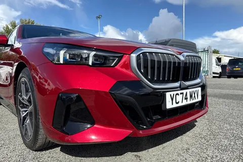 YC74MXV BMW 5 Series 2.0 520i MHT M Sport Steptronic Euro 6 (s/s) 4dr Thumbnail #9