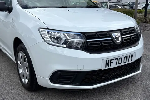 MF70OVY Dacia Sandero 1.0 SCe Essential Euro 6 5dr Thumbnail #9