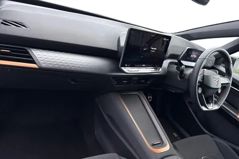 DF74RHV CUPRA Born e-Boost 59kWh V2 Auto 5dr Thumbnail #9