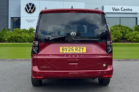 4 of 63 for Volkswagen Caddy California Maxi 2.0 TDI 122 5dr DSG-Panoramic Roof/LED's