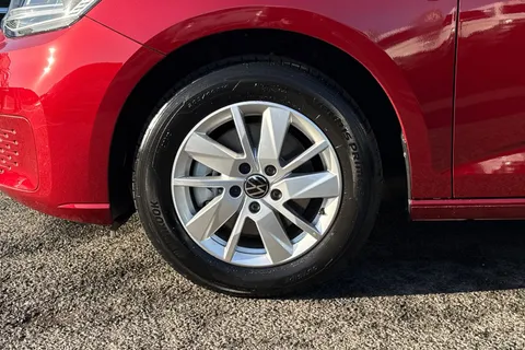 11 of 63 for Volkswagen Caddy California Maxi 2.0 TDI 122 5dr DSG-Panoramic Roof/LED's