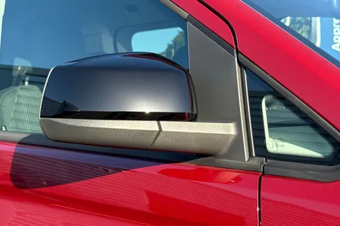 26 of 63 for Volkswagen Caddy California Maxi 2.0 TDI 122 5dr DSG-Panoramic Roof/LED's