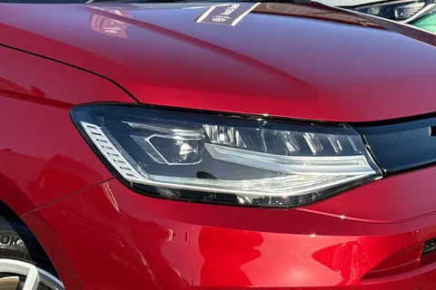 27 of 63 for Volkswagen Caddy California Maxi 2.0 TDI 122 5dr DSG-Panoramic Roof/LED's