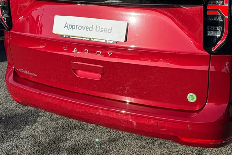 35 of 63 for Volkswagen Caddy California Maxi 2.0 TDI 122 5dr DSG-Panoramic Roof/LED's