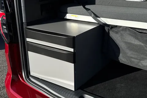 38 of 63 for Volkswagen Caddy California Maxi 2.0 TDI 122 5dr DSG-Panoramic Roof/LED's