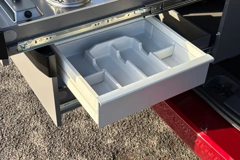 41 of 63 for Volkswagen Caddy California Maxi 2.0 TDI 122 5dr DSG-Panoramic Roof/LED's