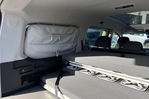 44 of 63 for Volkswagen Caddy California Maxi 2.0 TDI 122 5dr DSG-Panoramic Roof/LED's