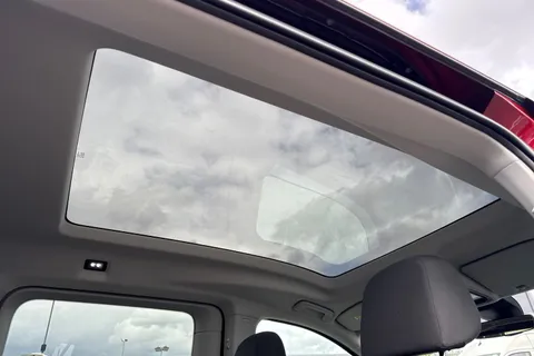 53 of 63 for Volkswagen Caddy California Maxi 2.0 TDI 122 5dr DSG-Panoramic Roof/LED's