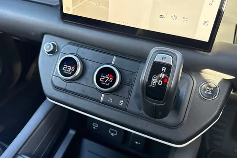 14 of 35 for Land Rover Defender 110 2.0 P400e 15.4kWh X-Dynamic HSE SUV 5dr Petrol Plug-in Hybrid Auto 4WD Euro 6 (s/s) (404 ps)