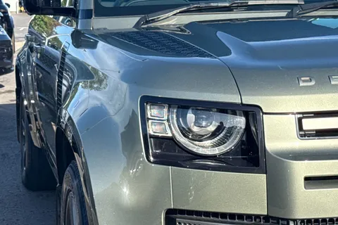 18 of 35 for Land Rover Defender 110 2.0 P400e 15.4kWh X-Dynamic HSE SUV 5dr Petrol Plug-in Hybrid Auto 4WD Euro 6 (s/s) (404 ps)