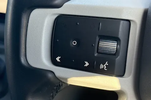 28 of 35 for Land Rover Defender 110 2.0 P400e 15.4kWh X-Dynamic HSE SUV 5dr Petrol Plug-in Hybrid Auto 4WD Euro 6 (s/s) (404 ps)