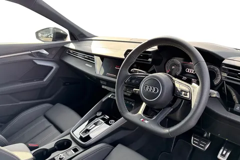 PY25AOP Audi A3 Black Edition 35 TDI 150 PS S tronic Thumbnail #14