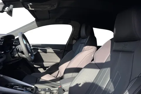 PY25AOP Audi A3 Black Edition 35 TDI 150 PS S tronic Thumbnail #16