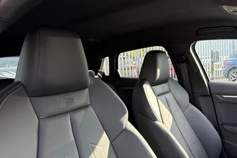 PY25AOP Audi A3 Black Edition 35 TDI 150 PS S tronic Thumbnail #24