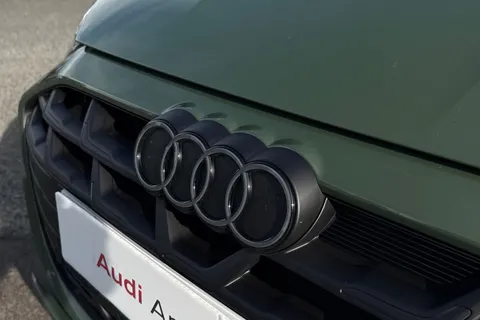 PY25AOP Audi A3 Black Edition 35 TDI 150 PS S tronic Thumbnail #25