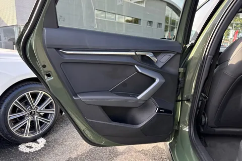 PY25AOP Audi A3 Black Edition 35 TDI 150 PS S tronic Thumbnail #40