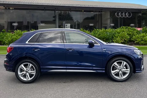 Audi Q3 1.5 TFSI CoD 35 S line S Tronic Euro 6 (s/s) 5dr Thumbnail #4