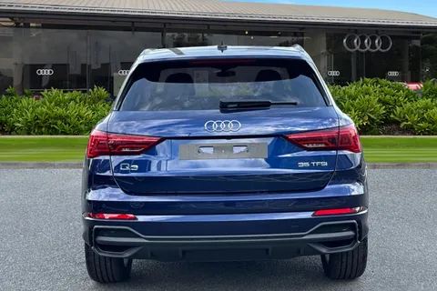 Audi Q3 1.5 TFSI CoD 35 S line S Tronic Euro 6 (s/s) 5dr Thumbnail #5