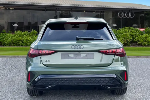  Audi A3 2.0 TDI Black Edition Sportback S Tronic Euro 6 (s/s) 5dr Thumbnail #5