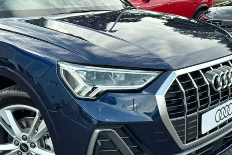 Audi Q3 1.5 TFSI CoD 35 S line S Tronic Euro 6 (s/s) 5dr Thumbnail #9