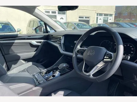 CX75VFA Volkswagen Touareg 3.0 TSI eHybrid 4Motion Elegance ⭐VAT qualifying car⭐ Thumbnail #8