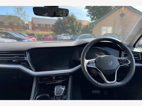 CX75VFA Volkswagen Touareg 3.0 TSI eHybrid 4Motion Elegance ⭐VAT qualifying car⭐ Thumbnail #13