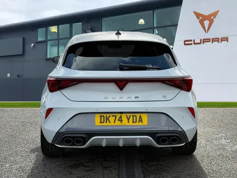 DK74YDA CUPRA Leon 2.0 TSI 300 VZ2 5dr DSG ** PANORAMIC SUNROOF** Thumbnail #5