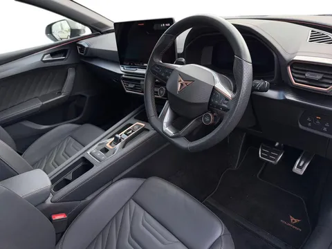 DK74YDA CUPRA Leon 2.0 TSI 300 VZ2 5dr DSG ** PANORAMIC SUNROOF** Thumbnail #8