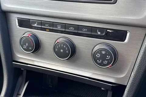 18 of 56 for VOLKSWAGEN GOLF 1.6 TDI 110 Match Edition 5dr