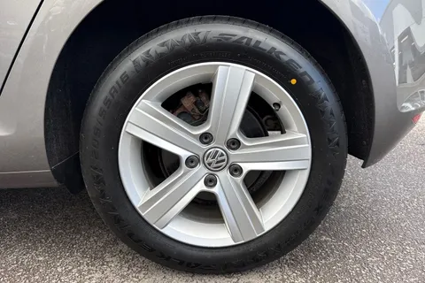 21 of 56 for VOLKSWAGEN GOLF 1.6 TDI 110 Match Edition 5dr