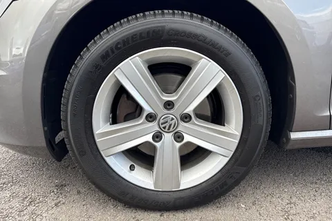 22 of 56 for VOLKSWAGEN GOLF 1.6 TDI 110 Match Edition 5dr