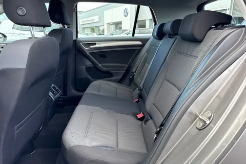 30 of 56 for VOLKSWAGEN GOLF 1.6 TDI 110 Match Edition 5dr