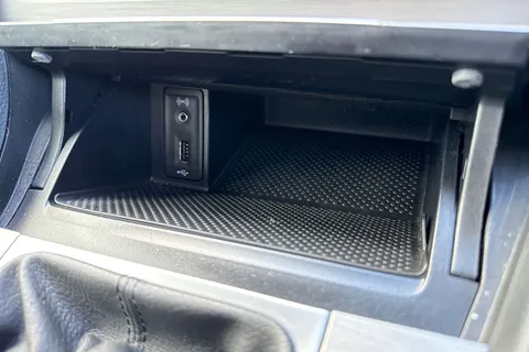 36 of 56 for VOLKSWAGEN GOLF 1.6 TDI 110 Match Edition 5dr